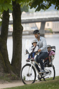 Depending on the bike, your baby bike seat can be mounted on the front, rear or both ends of the bike.