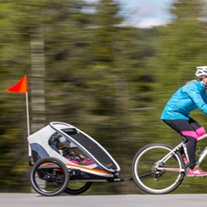 staying visible while biking with hamax outback flag